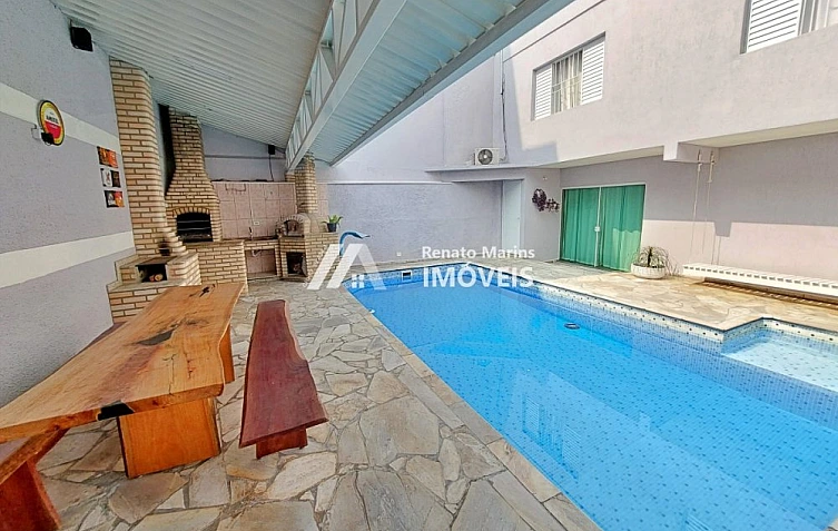 Sobrado com piscina J. Morumbi
